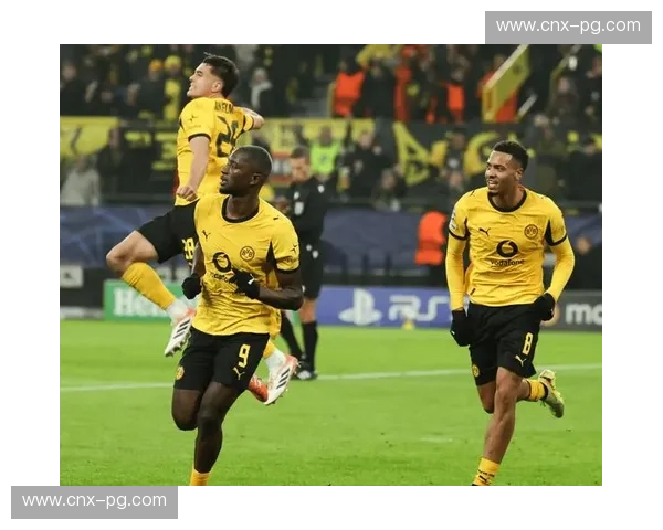 多特蒙德战术调整反应迟缓 面对亚特兰大猛攻应对不足 多特蒙德战术调整反应迟缓 面对亚特兰大猛攻应对不足